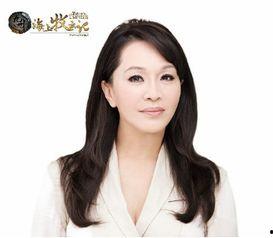 黄薇造型爆料视频大全,时尚穿搭全解析 第2张 黄薇造型爆料视频大全,时尚穿搭全解析 第2张