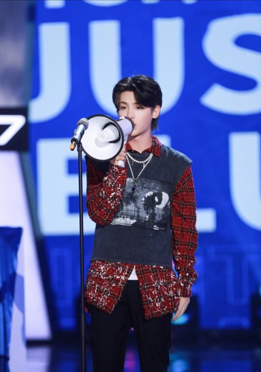 黄明昊事件最新爆料,真相揭秘，疑云重重引关注